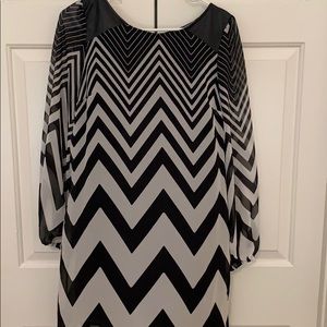 Black and White Tunic Dress with Back Zipper